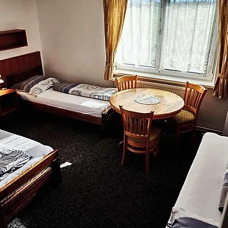 Hotell Tosanovice 2*