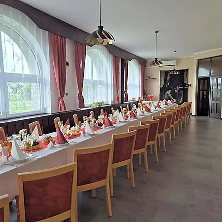 Hotell Tosanovice 2*